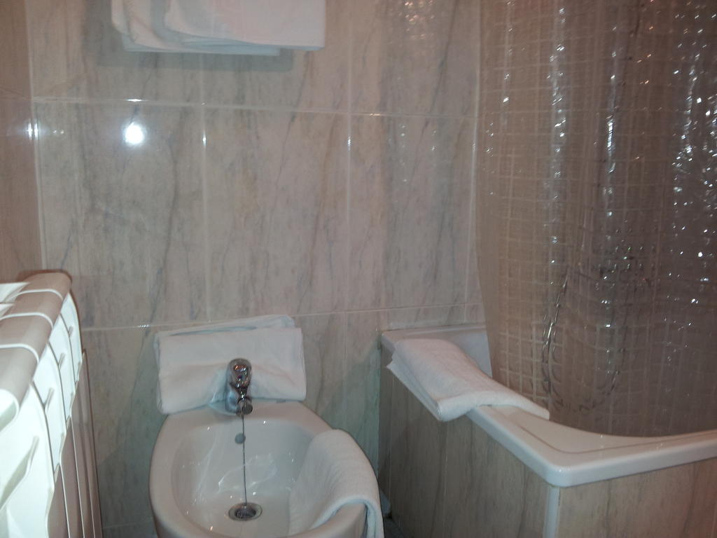 Alojamientos Rio Cares Leon Room photo