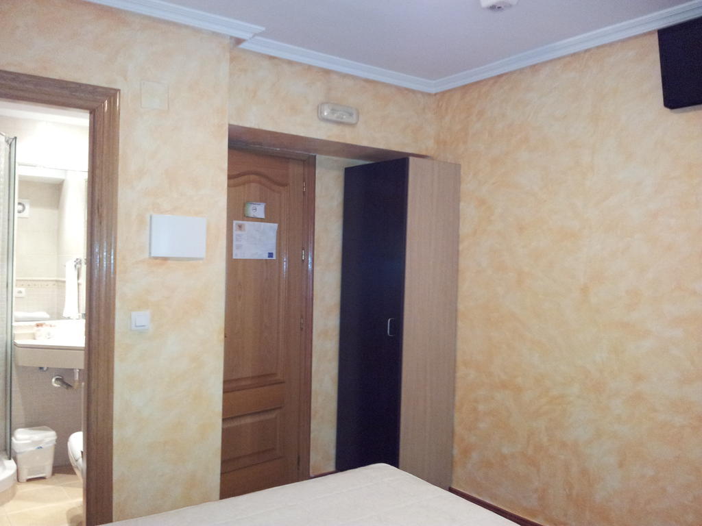 Alojamientos Rio Cares Leon Room photo
