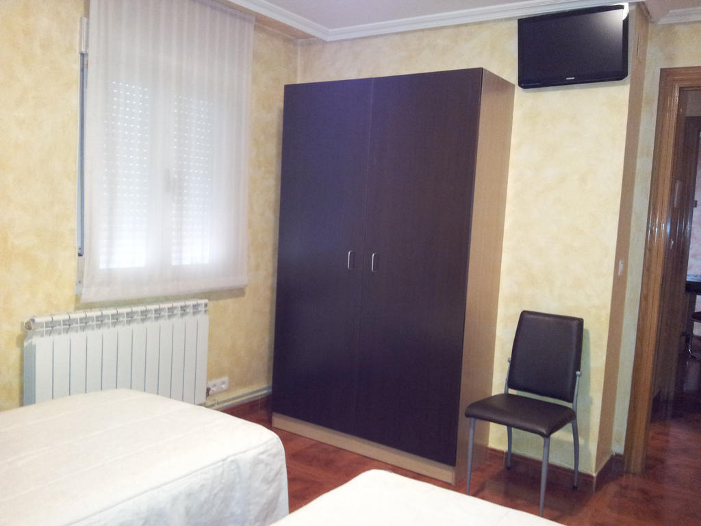 Alojamientos Rio Cares Leon Room photo