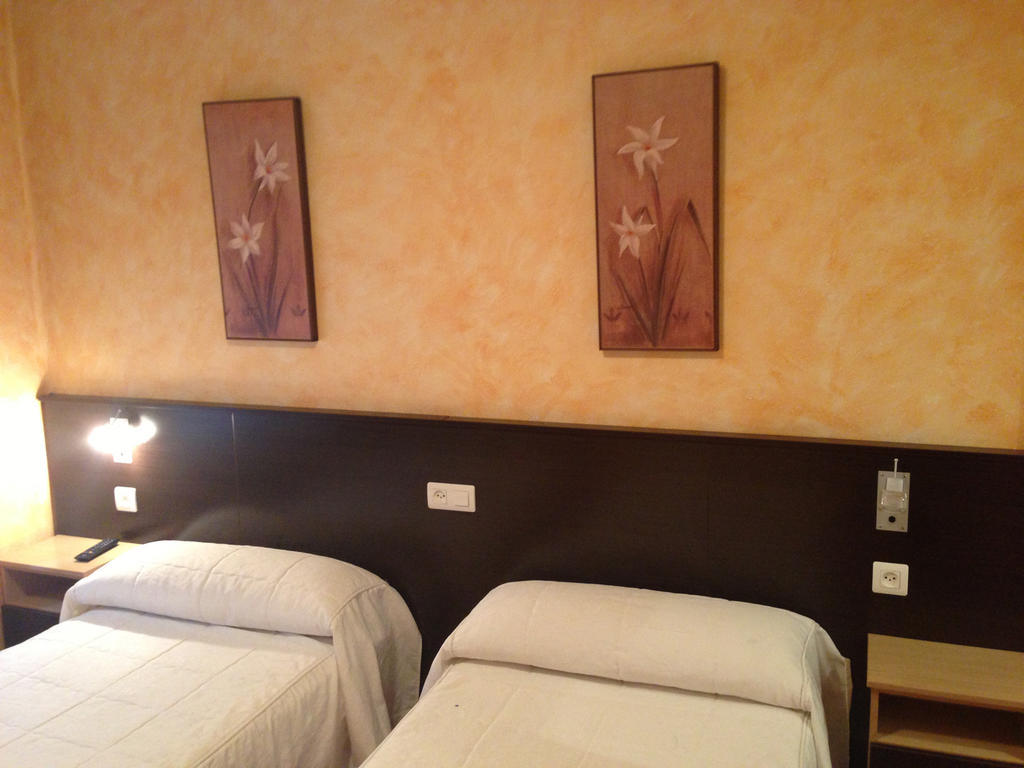 Alojamientos Rio Cares Leon Room photo